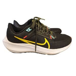 Nike Air Zoom pegasus 40 Women Black/Yellow Running Size 6
